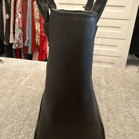 Kate Spade black purse - Picture 2 of 3